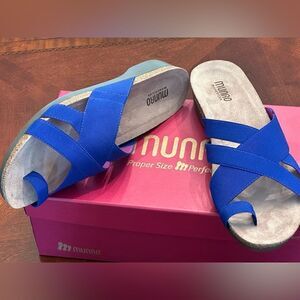 Munro Women’s wedge lightweight comfy slide sandal anatomical footbed Sz 11 NWT